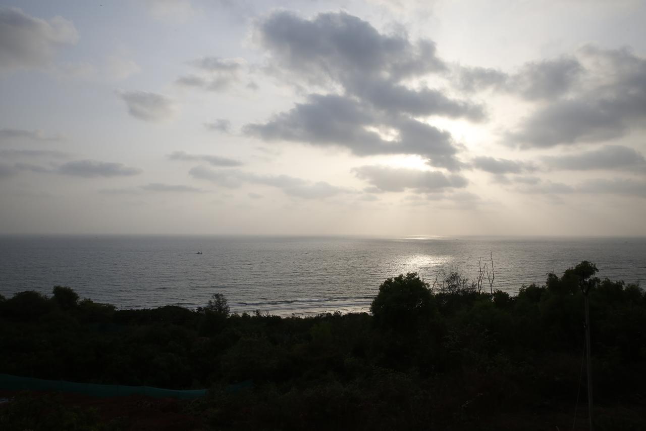 Abhishek Beach Resort And Spa Ganpatipule Exteriér fotografie