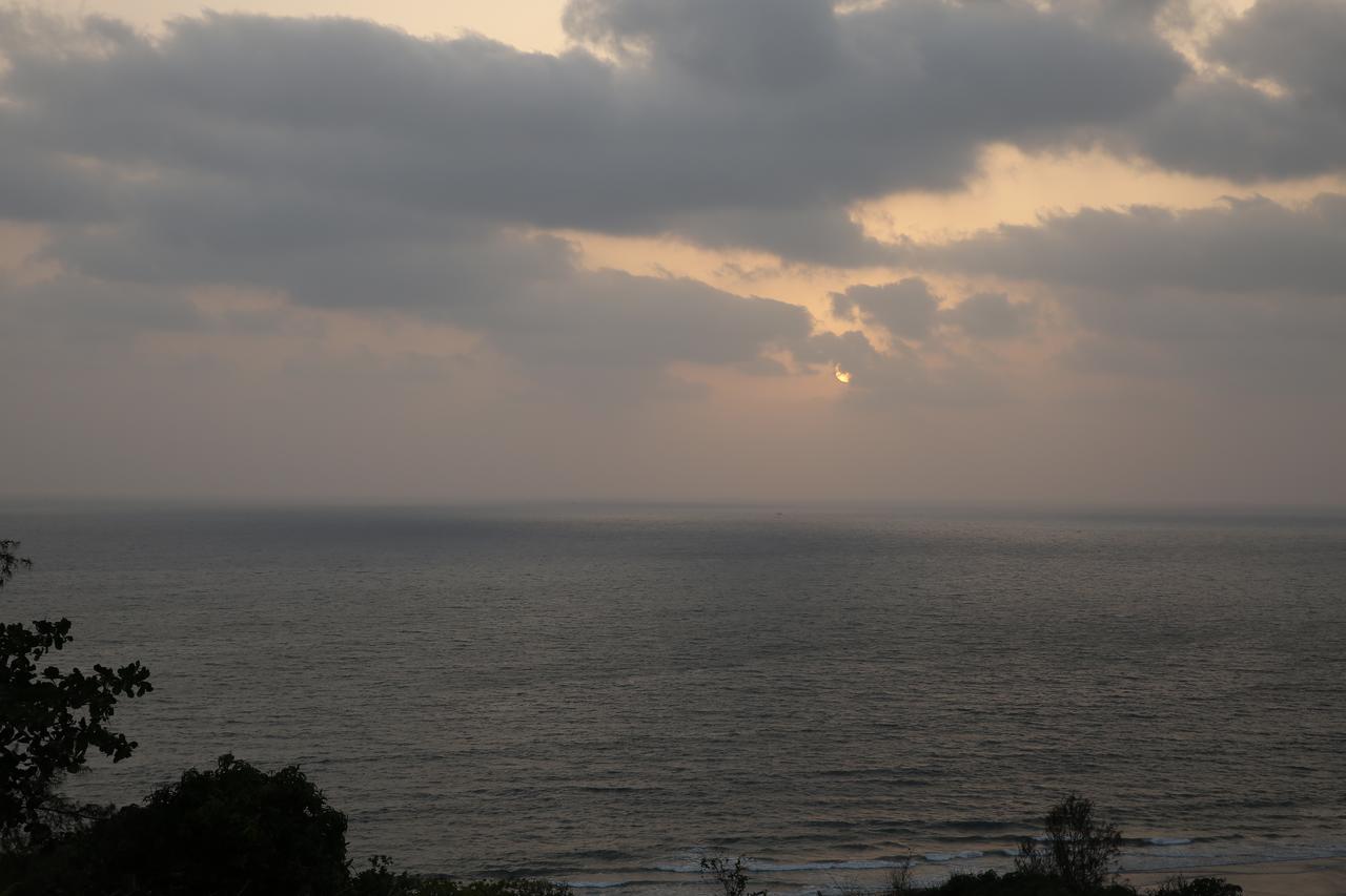 Abhishek Beach Resort And Spa Ganpatipule Exteriér fotografie