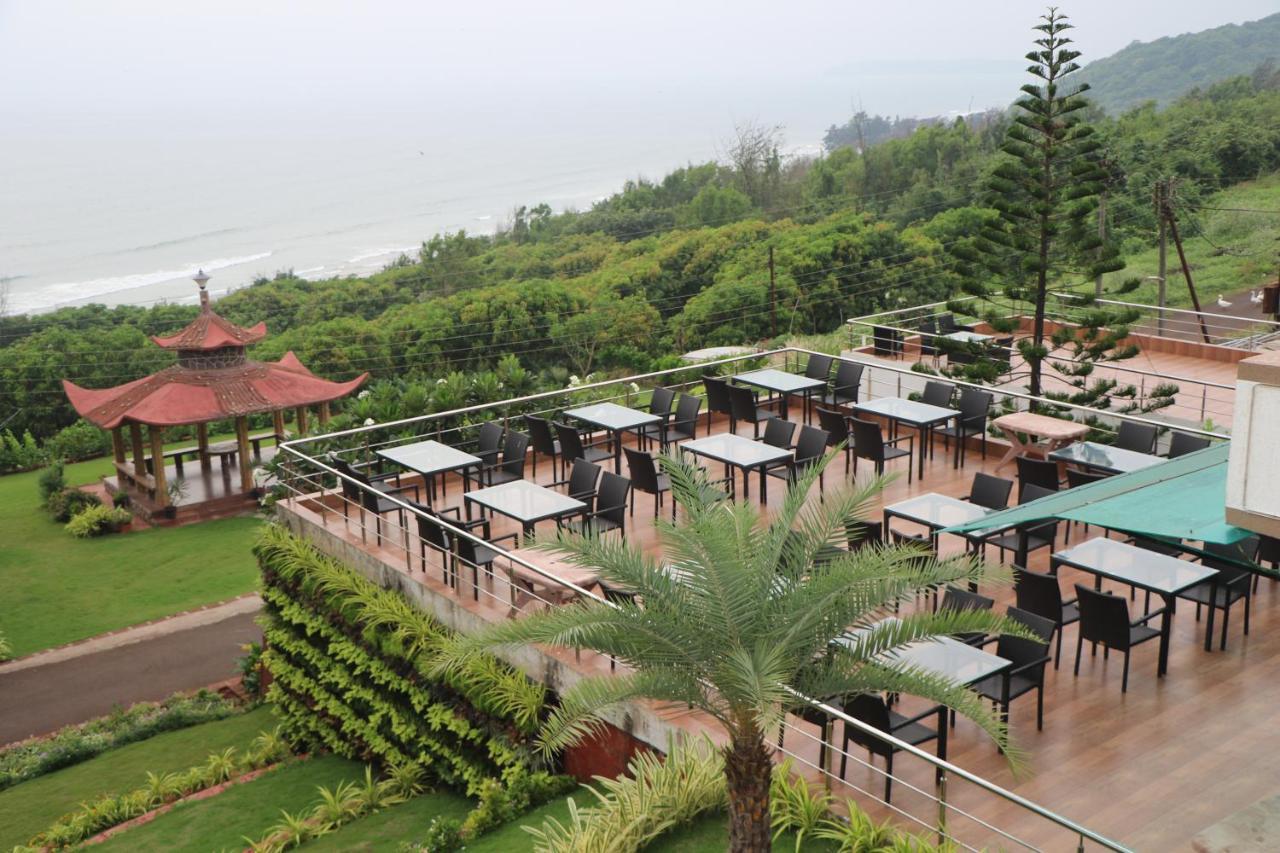 Abhishek Beach Resort And Spa Ganpatipule Exteriér fotografie