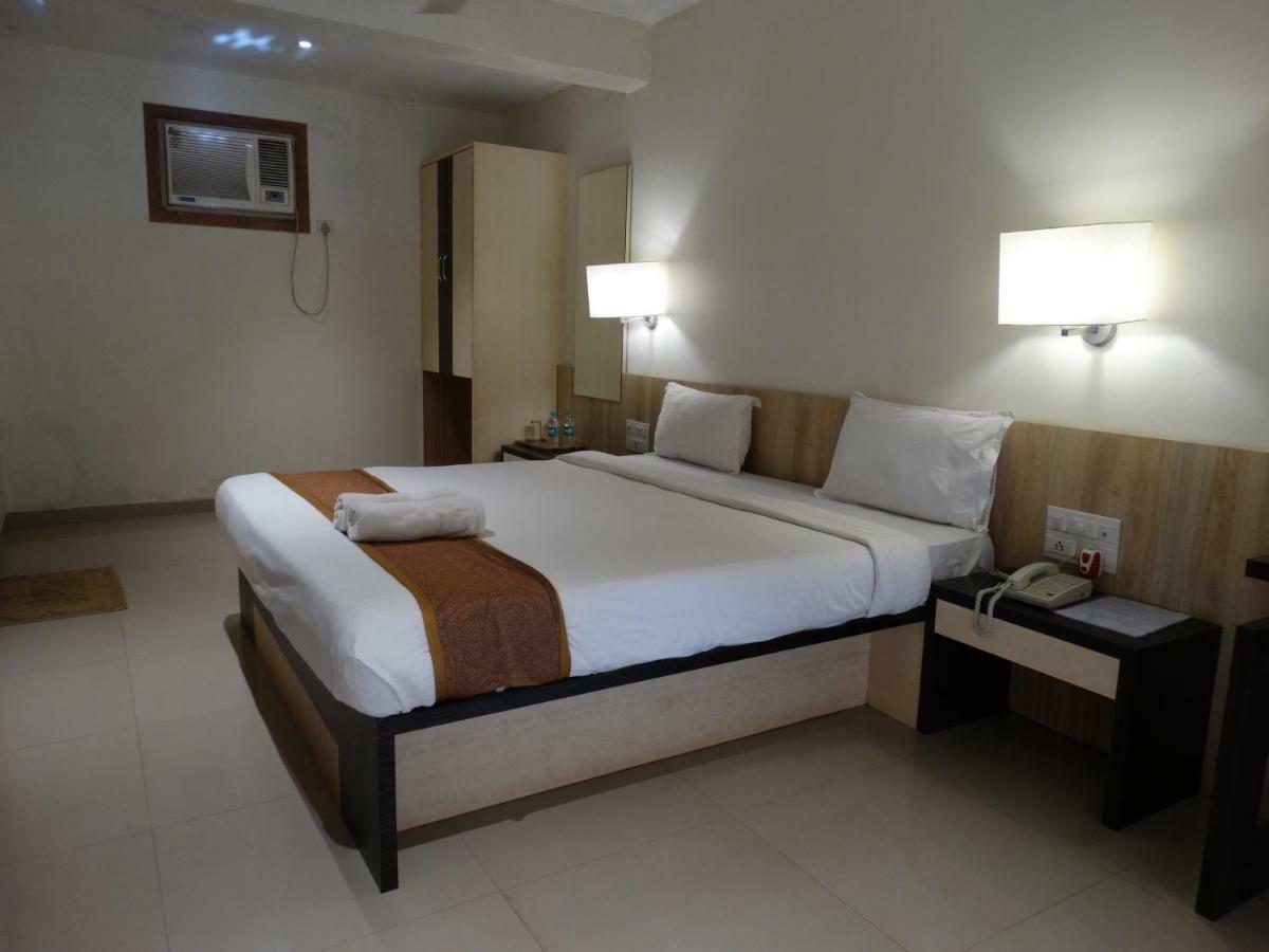 Abhishek Beach Resort And Spa Ganpatipule Exteriér fotografie